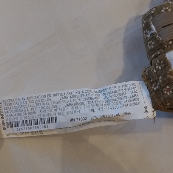 Zara Olive Green Belted Shorts with White Flowers - Picture 7 of 10